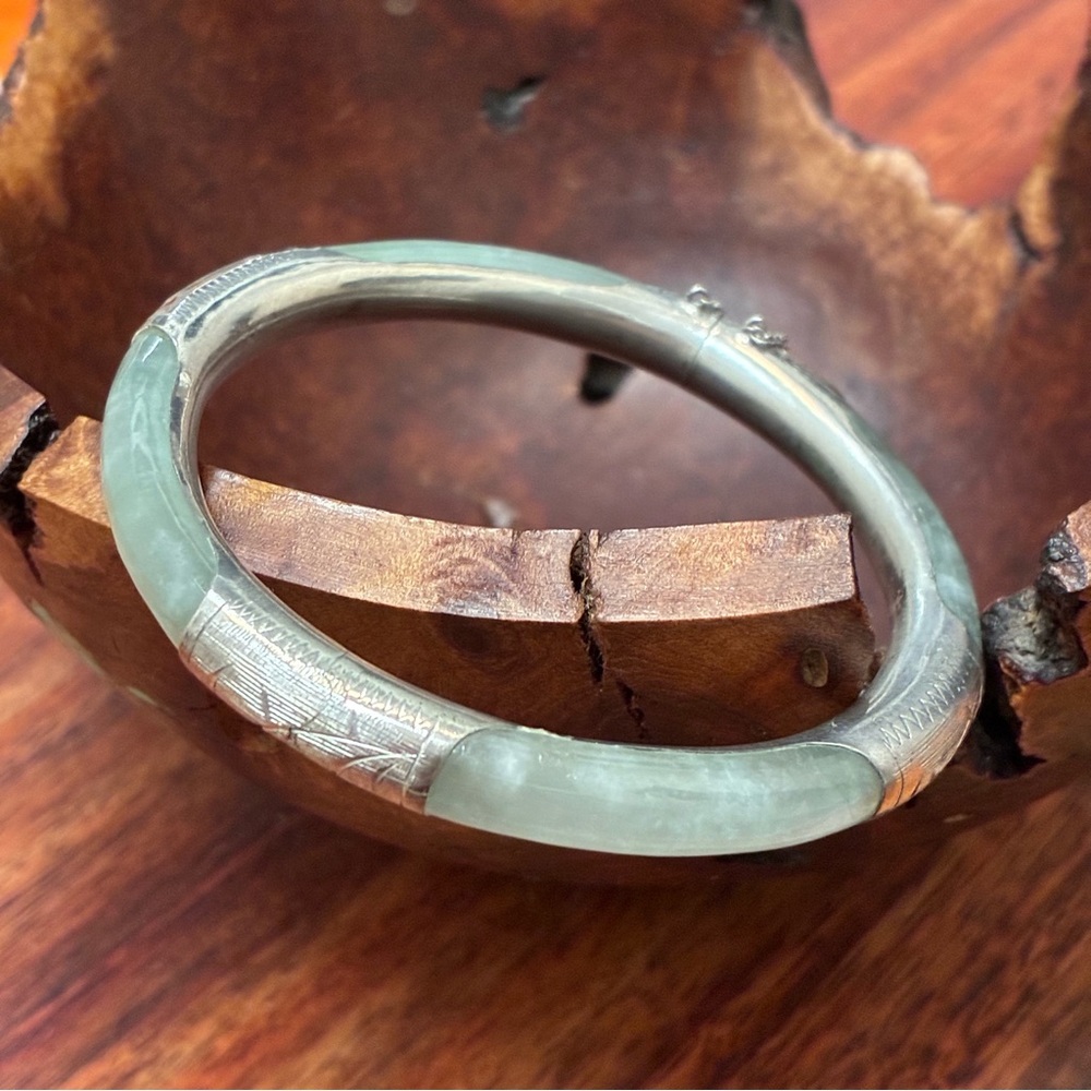 Vintage Chinese Sterling Silver & Light Green Jade Bangle Bracelet